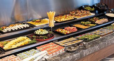 Lilium Hotel & Suites