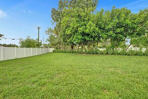 Villa Royale 4 BR Home w Pool & Hot Tub