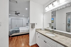 Villa Royale 4 BR Home w Pool & Hot Tub