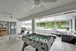 Villa Royale 4 BR Home w Pool & Hot Tub