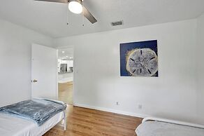 Villa Royale 4 BR Home w Pool & Hot Tub