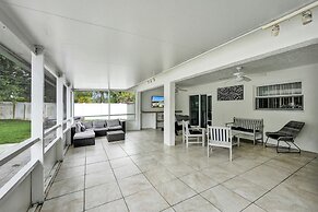 Villa Royale 4 BR Home w Pool & Hot Tub