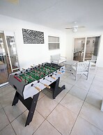 Villa Royale 4 BR Home w Pool & Hot Tub