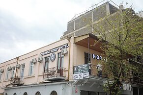 Hotel White Bridge