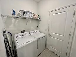 Grand Premium 5BR Pool Home Near Disney Parks