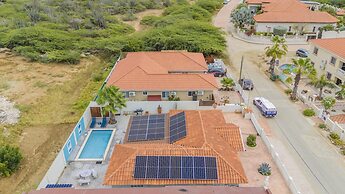 2br2ba Home w Private Pool Close 2 Beach BBQ