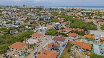 2br2ba Home w Private Pool Close 2 Beach BBQ