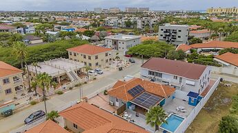 2br2ba Home w Private Pool Close 2 Beach BBQ