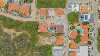 2br2ba Home w Private Pool Close 2 Beach BBQ