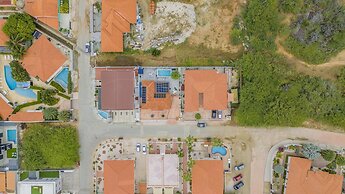 2br2ba Home w Private Pool Close 2 Beach BBQ