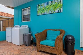 2br2ba Home w Private Pool Close 2 Beach BBQ