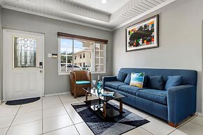 2br2ba Home w Private Pool Close 2 Beach BBQ