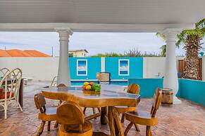 2br2ba Home w Private Pool Close 2 Beach BBQ
