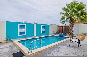 2br2ba Home w Private Pool Close 2 Beach BBQ