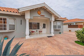 2br2ba Home w Private Pool Close 2 Beach BBQ