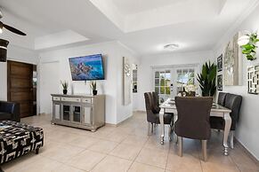 Charming Home With Big Outdoors Pool in Noord