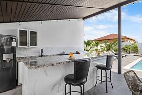 Charming Home With Big Outdoors Pool in Noord