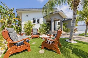 Charming Home With Big Outdoors Pool in Noord