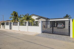 Charming Home With Big Outdoors Pool in Noord