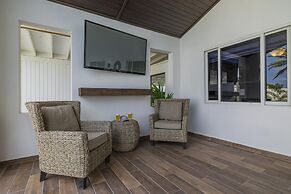 Charming Home With Big Outdoors Pool in Noord