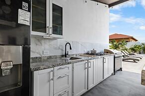 Charming Home With Big Outdoors Pool in Noord