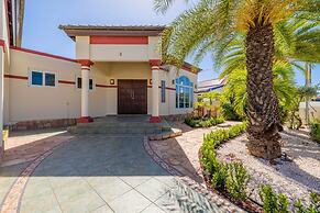 Sleeps 11 6 Bedrooms Privatepool Outdoor Dining