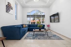 Sleeps 11 6 Bedrooms Privatepool Outdoor Dining