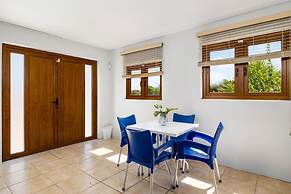 Spacious 4BR Villa Private Pool Cozy Location