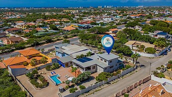 Spacious 4BR Villa Private Pool Cozy Location