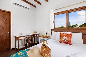 Spacious 4BR Villa Private Pool Cozy Location