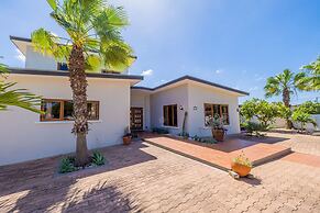 Spacious 4BR Villa Private Pool Cozy Location