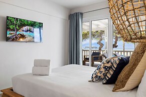 Secluded Beachfront Gem Pool Patio View BBQ