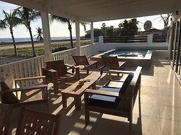 Secluded Beachfront Gem Pool Patio View BBQ