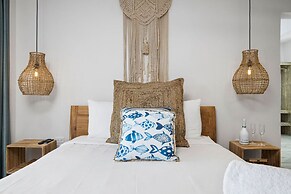 Secluded Beachfront Gem Pool Patio View BBQ