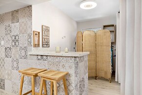 Secluded Beachfront Gem Pool Patio View BBQ