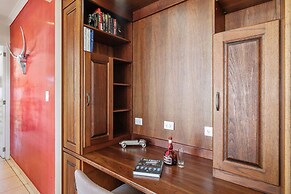 Ocean View 5BR Villa Steps to Beach Privatepool