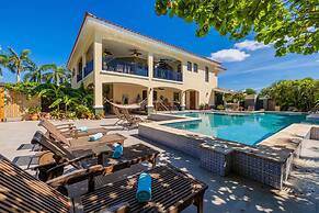 Ocean View 5BR Villa Steps to Beach Privatepool