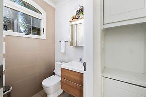 Ocean View 5BR Villa Steps to Beach Privatepool