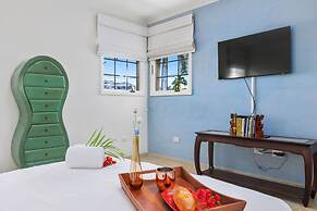 Ocean View 5BR Villa Steps to Beach Privatepool