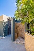 Ocean View 5BR Villa Steps to Beach Privatepool