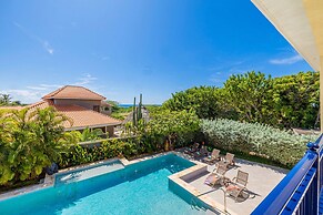 Ocean View 5BR Villa Steps to Beach Privatepool