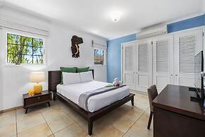 Ocean View 5BR Villa Steps to Beach Privatepool