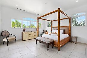 Ocean View 5BR Villa Steps to Beach Privatepool