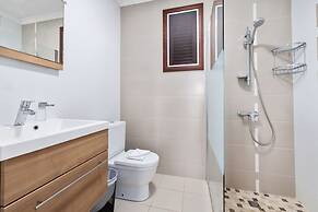 Ocean View 5BR Villa Steps to Beach Privatepool