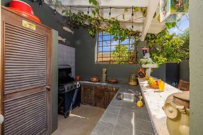 Ocean View 5BR Villa Steps to Beach Privatepool