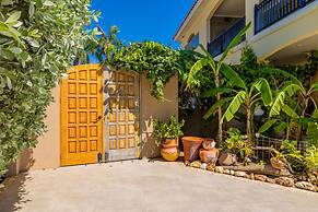 Ocean View 5BR Villa Steps to Beach Privatepool