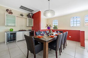 Ocean View 5BR Villa Steps to Beach Privatepool