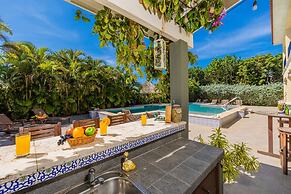 Ocean View 5BR Villa Steps to Beach Privatepool