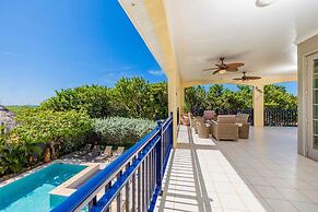 Ocean View 5BR Villa Steps to Beach Privatepool