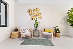 NEW Lux 4BR Villa w Private Pool Walk to Beach